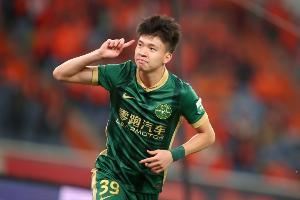 李玮锋谈中国好球员不愿留洋：欧洲月薪6000欧，国内可能两三百万